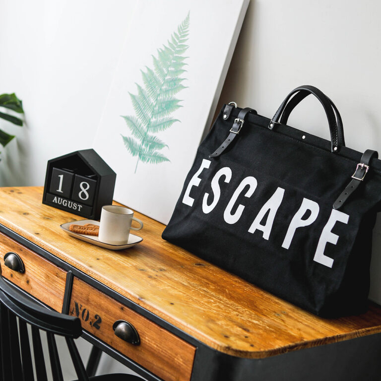 Escape-Black-5